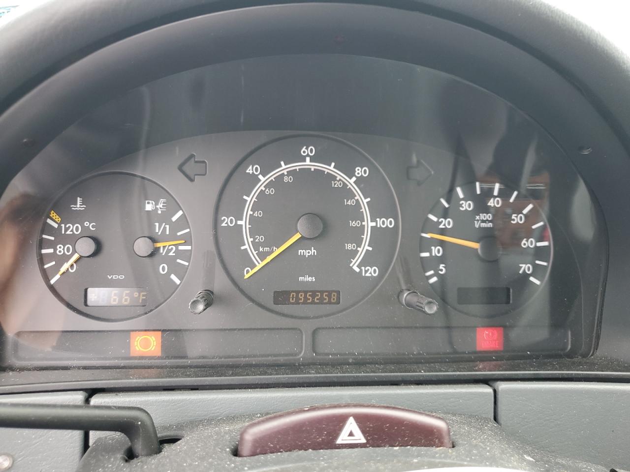 1998 Mercedes-Benz Ml 320 VIN: 4JGAB54E1WA026462 Lot: 71911535