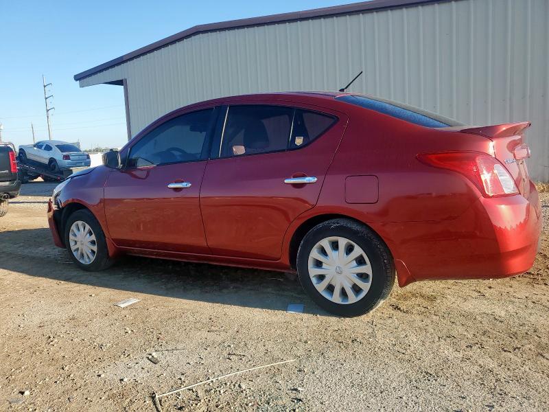  NISSAN VERSA 2017 Красный