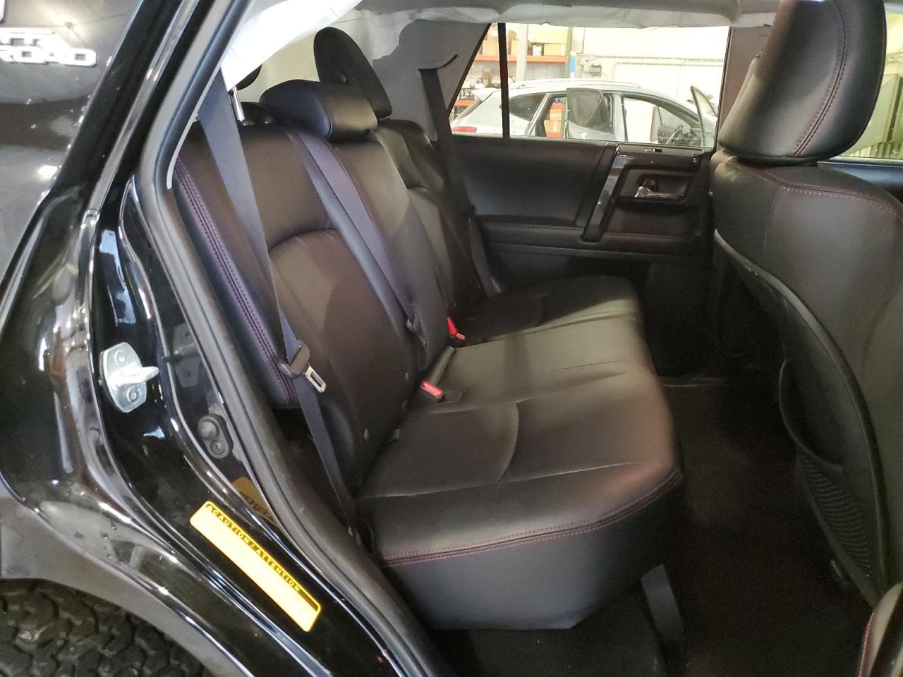 2018 Toyota 4Runner Sr5/Sr5 Premium VIN: JTEBU5JR2J5589608 Lot: 81065495