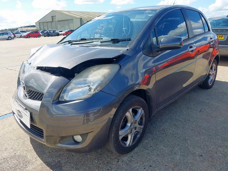 TOYOTA YARIS 2010