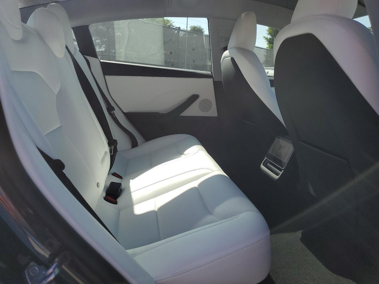 2025 Tesla Model 3 VIN: 5YJ3E1EAXSF035980 Lot: 81628335