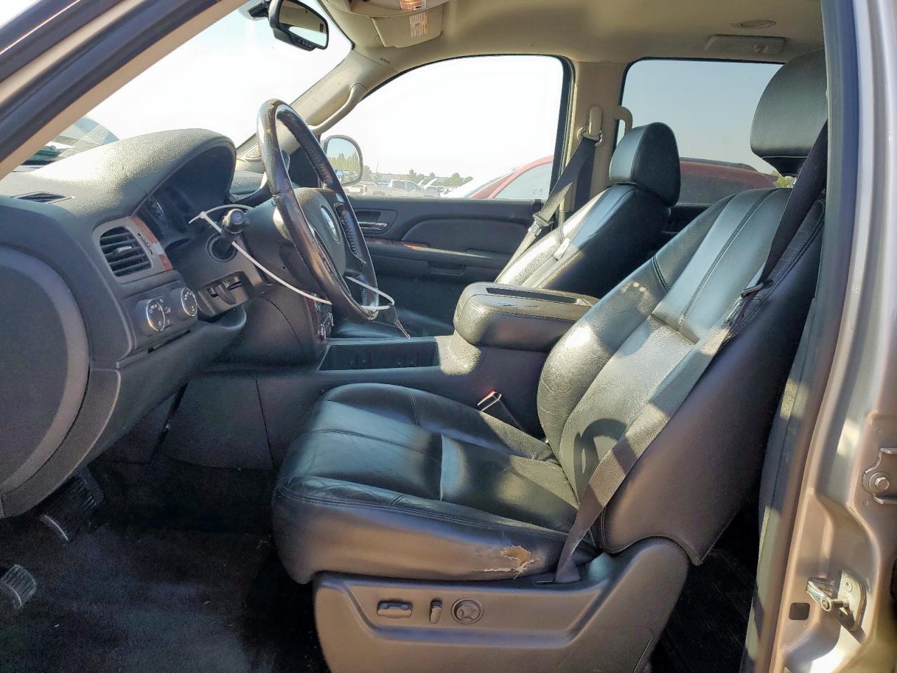 2008 Chevrolet Suburban K1500 Ls VIN: 3GNFK16368G132402 Lot: 81287485