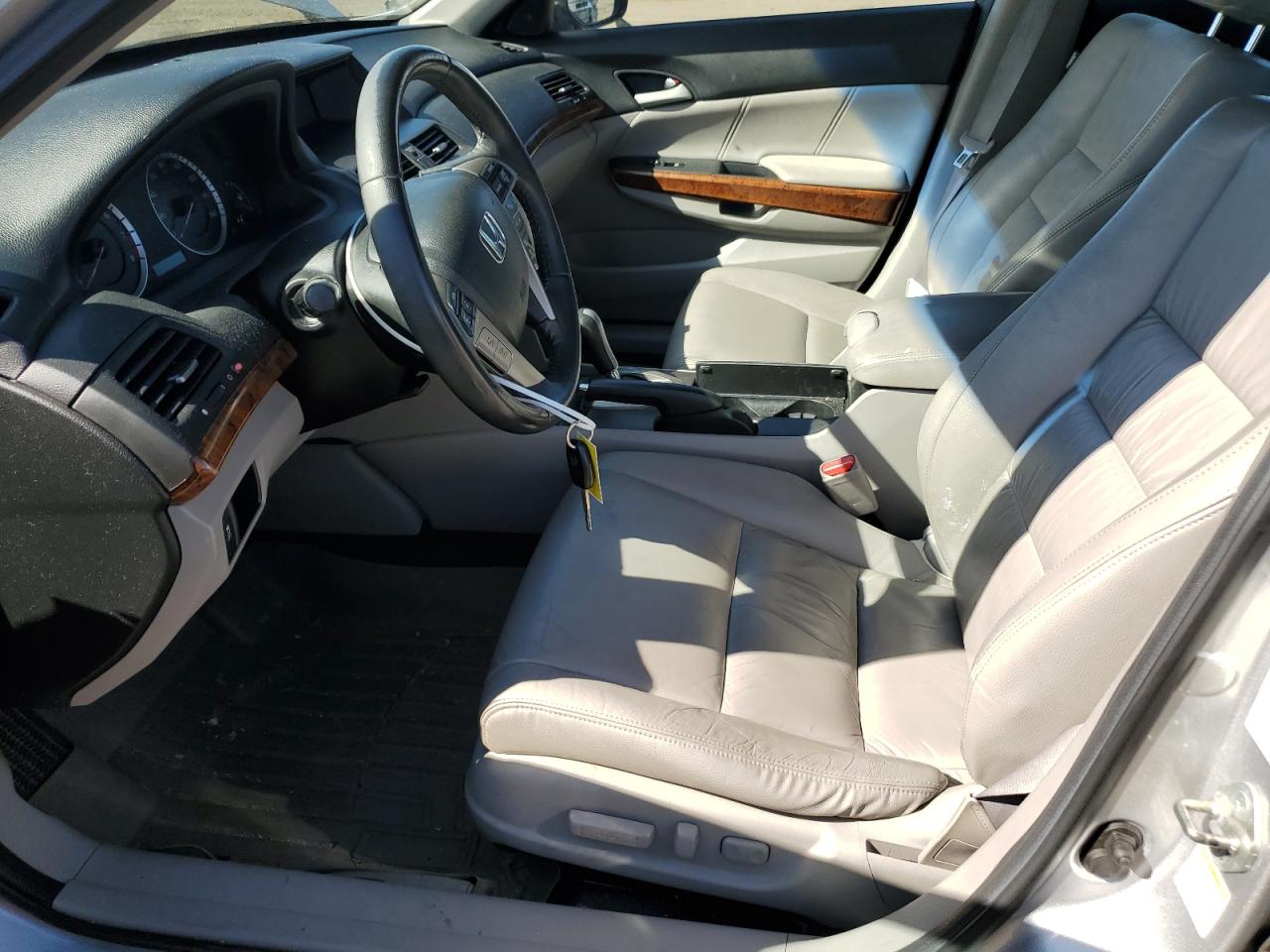 2011 Honda Accord Exl VIN: 1HGCP2F84BA146322 Lot: 71953225