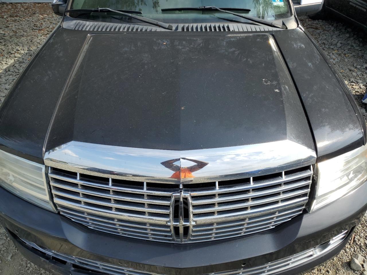 2010 Lincoln Navigator VIN: 5LMJJ2J5XAEJ08730 Lot: 83793645