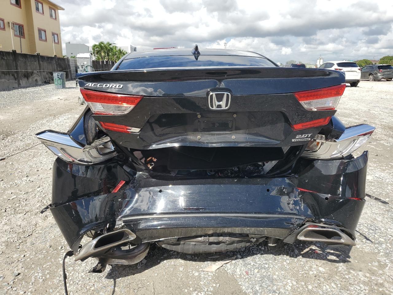 2018 Honda Accord Touring VIN: 1HGCV2F96JA023683 Lot: 83939435