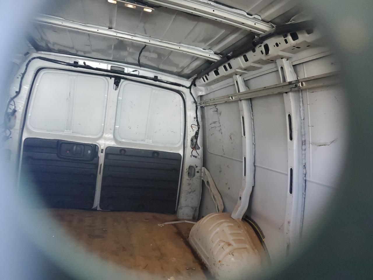 2018 Chevrolet Express G2500 VIN: 1GCWGAFG0J1341278 Lot: 81762435