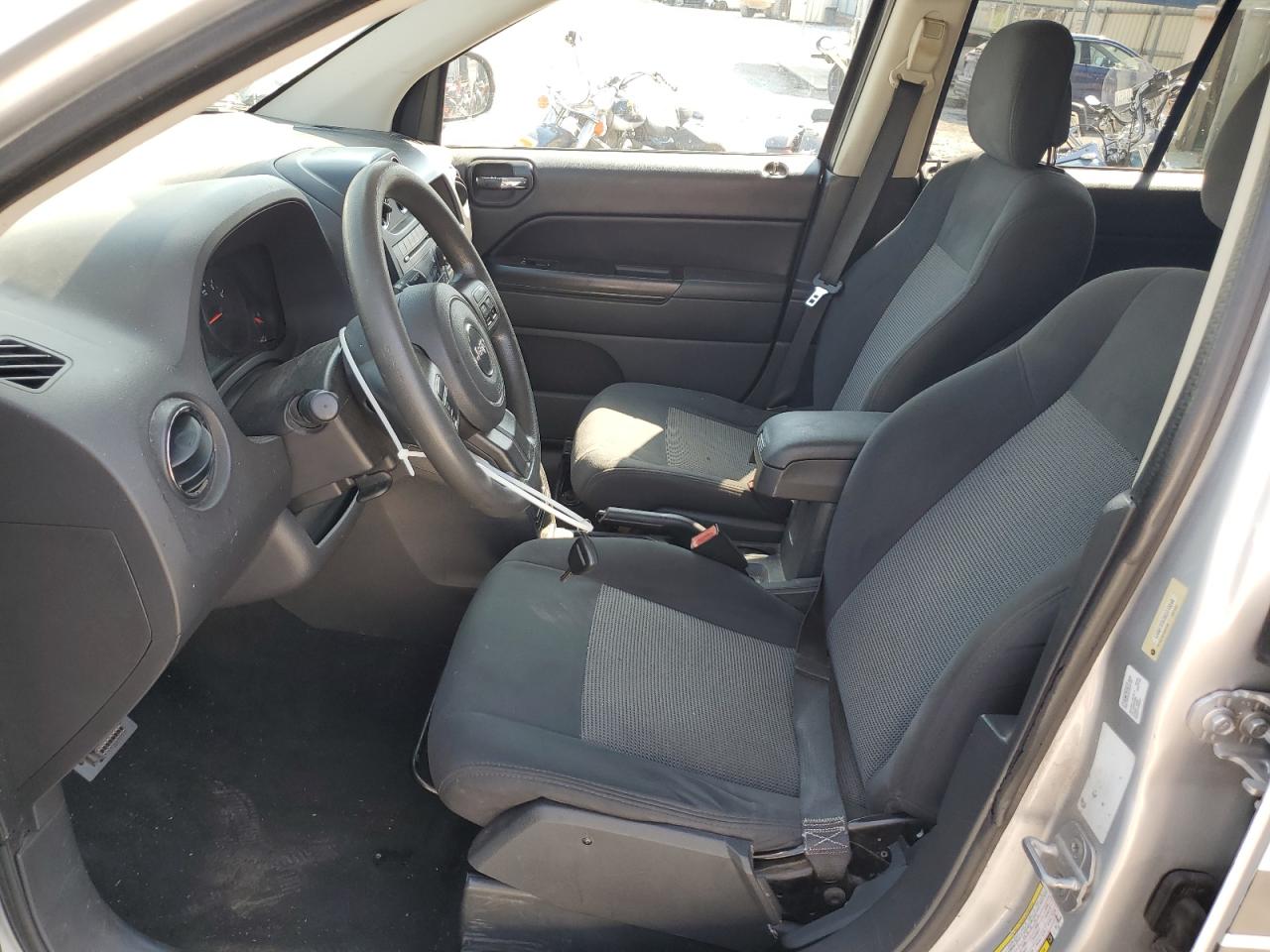 2011 Jeep Compass Sport VIN: 1J4NF1FB2BD215548 Lot: 71705355