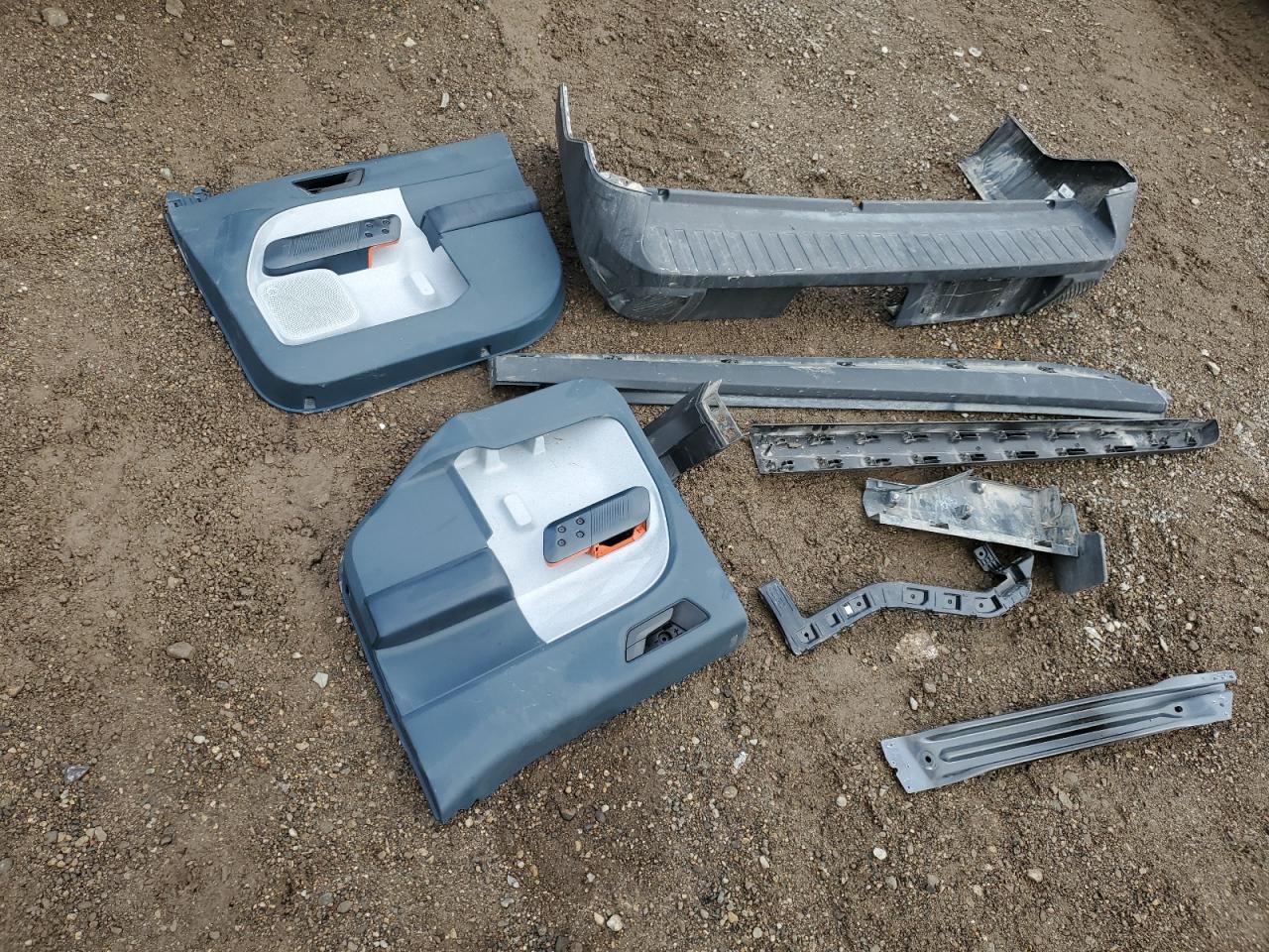 2023 Ford Maverick Xl VIN: 3FTTW8F99PRA32830 Lot: 81812015