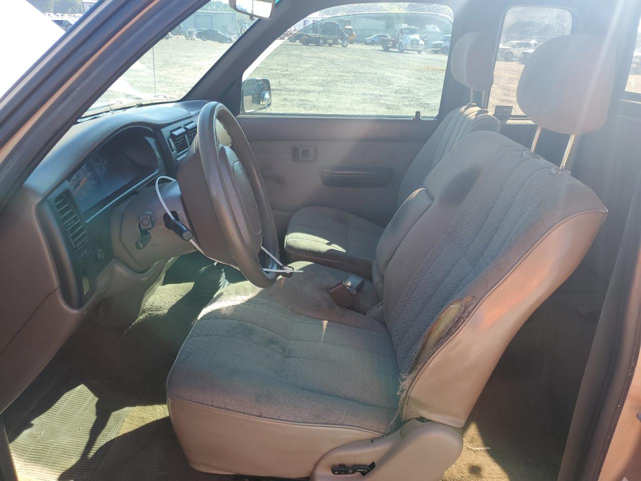 1997 Toyota Tacoma Xtracab VIN: 4TAVL52NXVZ305250 Lot: 81581705