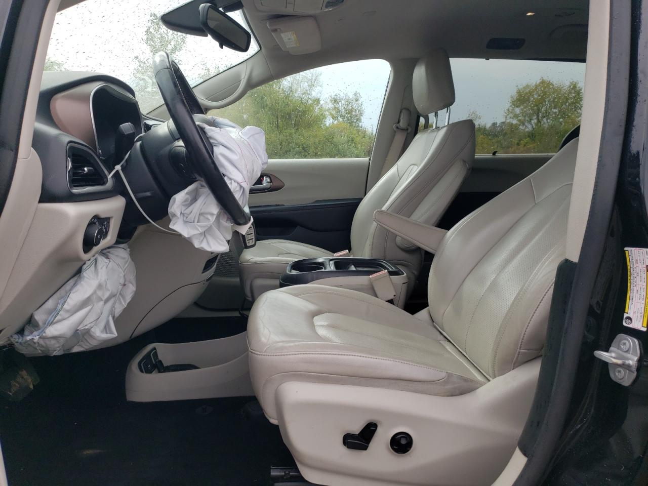 2018 Chrysler Pacifica Touring L VIN: 2C4RC1BG1JR126647 Lot: 83785245