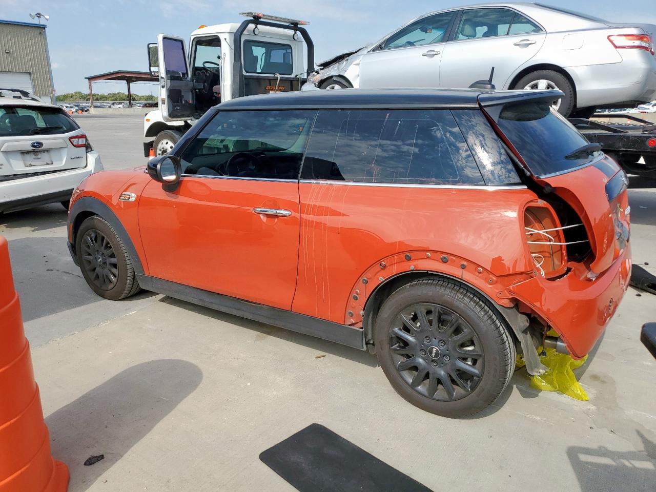 2020 Mini Cooper VIN: WMWXR3C08L2L98629 Lot: 84446075