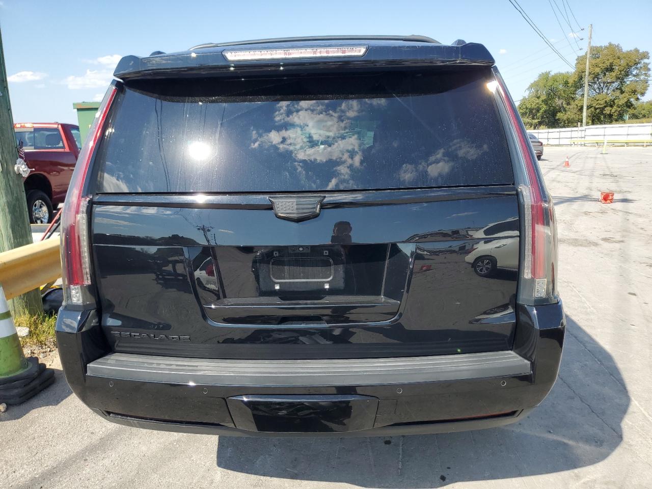 2018 Cadillac Escalade Premium Luxury VIN: 1GYS4CKJ7JR317348 Lot: 80573115