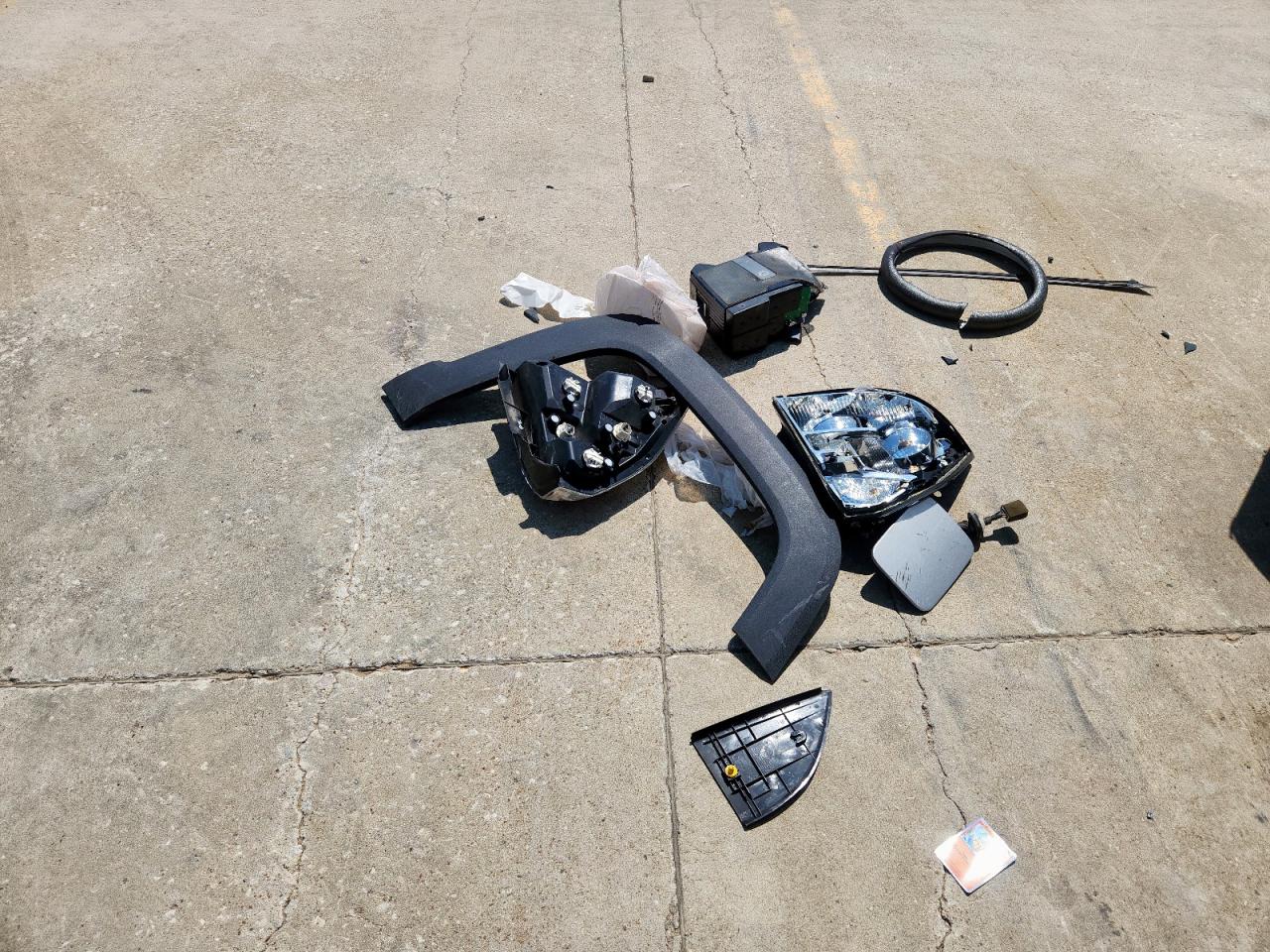 2008 Chevrolet Aveo Base VIN: KL1TD566X8B053712 Lot: 71670185