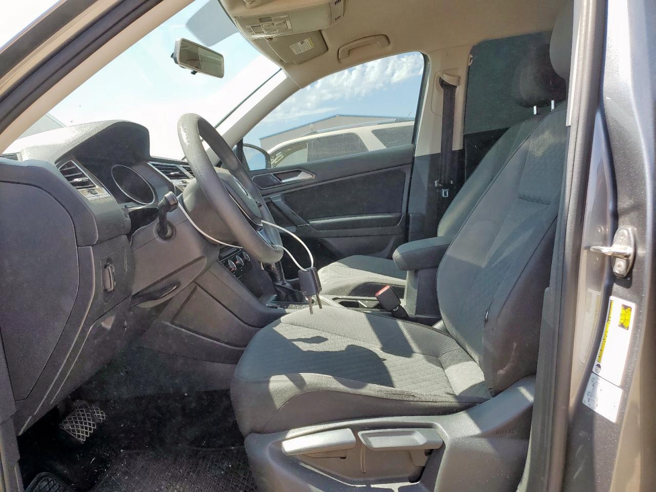 2018 Volkswagen Tiguan S VIN: 3VV1B7AX8JM070459 Lot: 70947045