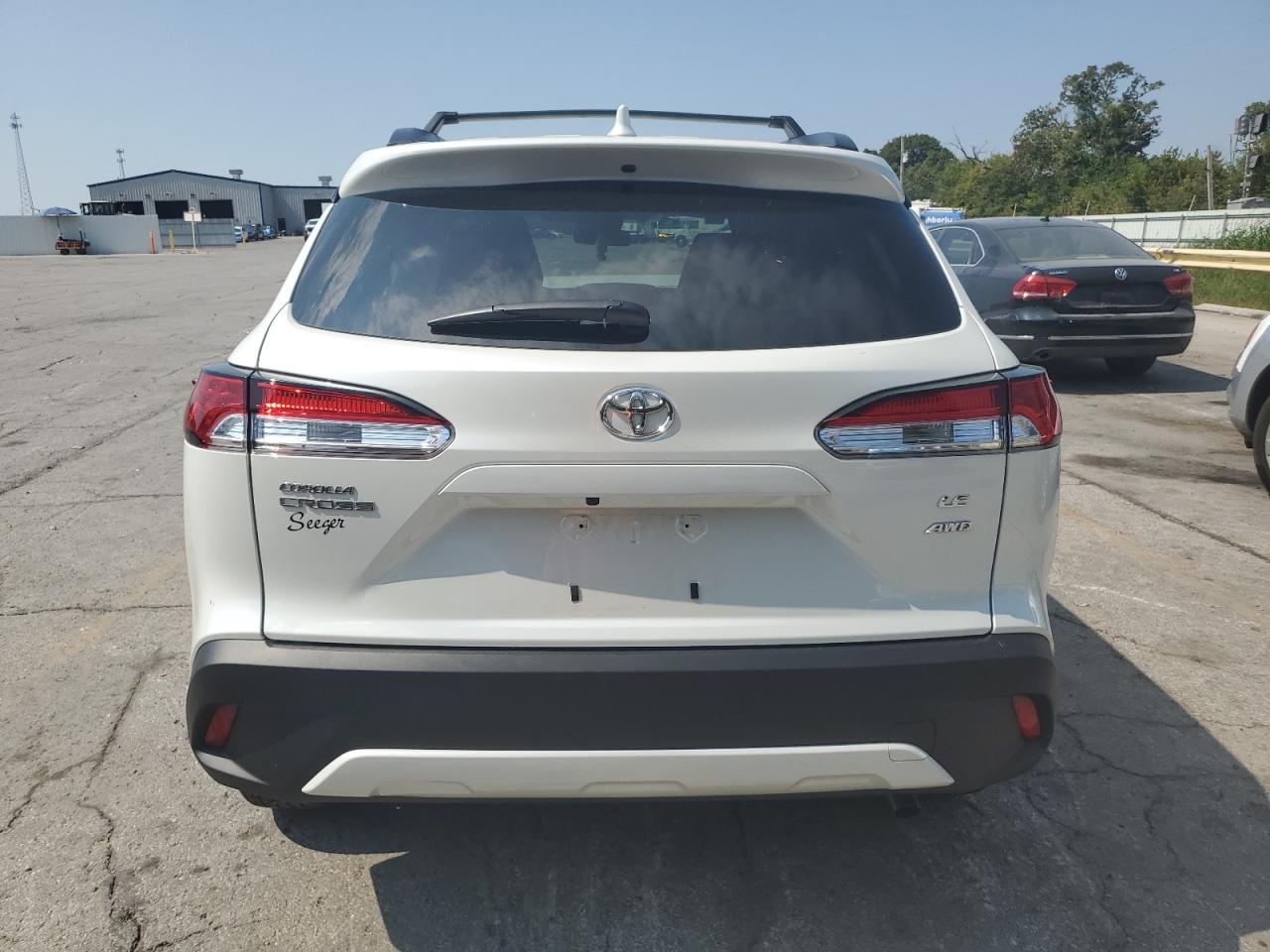 2022 Toyota Corolla Cross Le VIN: 7MUBAABG3NV042839 Lot: 90418745
