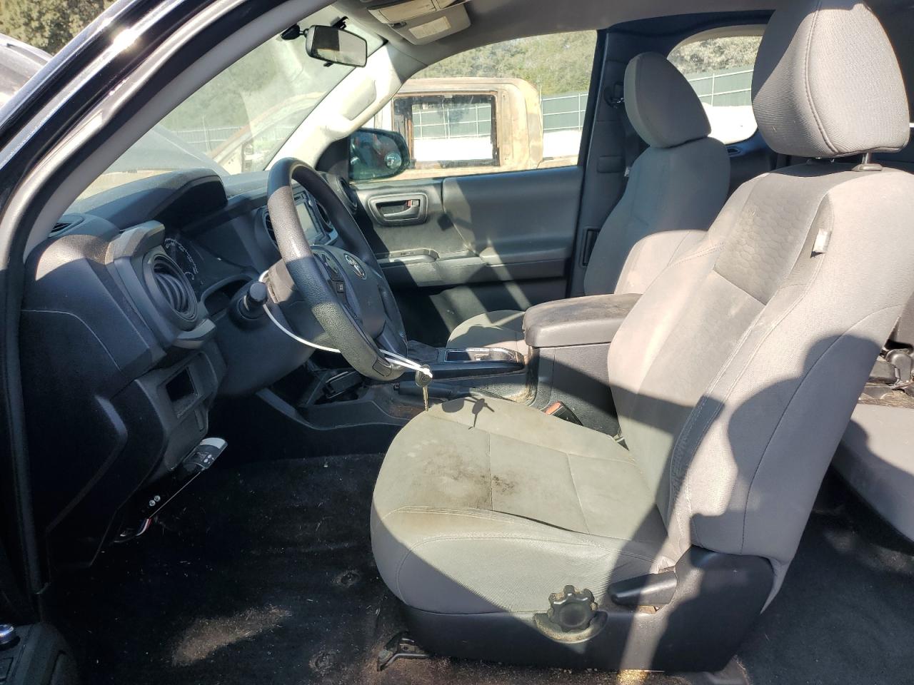 2017 Toyota Tacoma Access Cab VIN: 5TFRX5GN3HX084142 Lot: 81060095