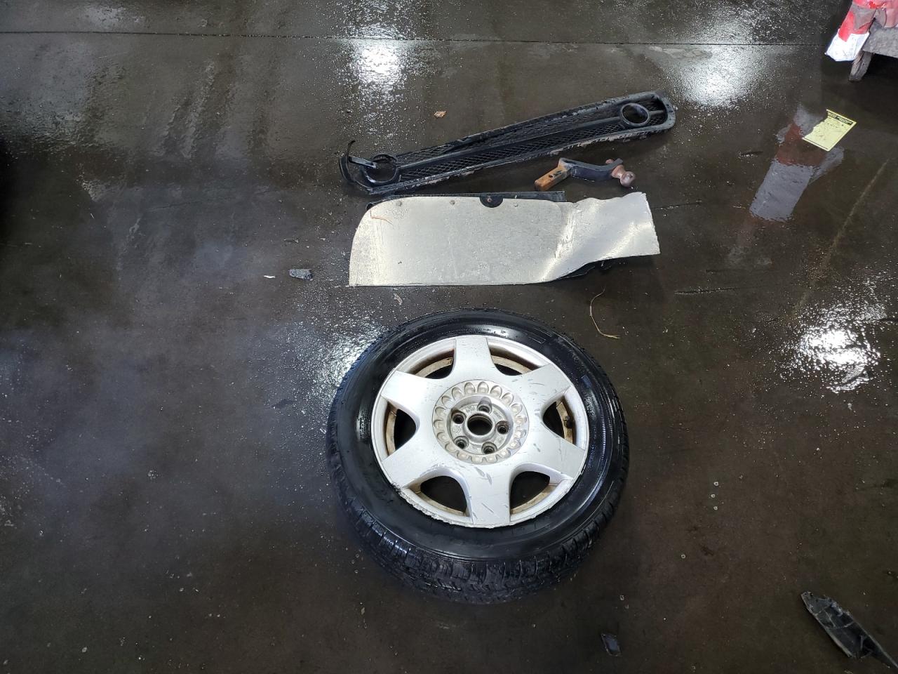 1998 Volkswagen New Beetle Tdi VIN: 3VWBF61C9WM008717 Lot: 81500385