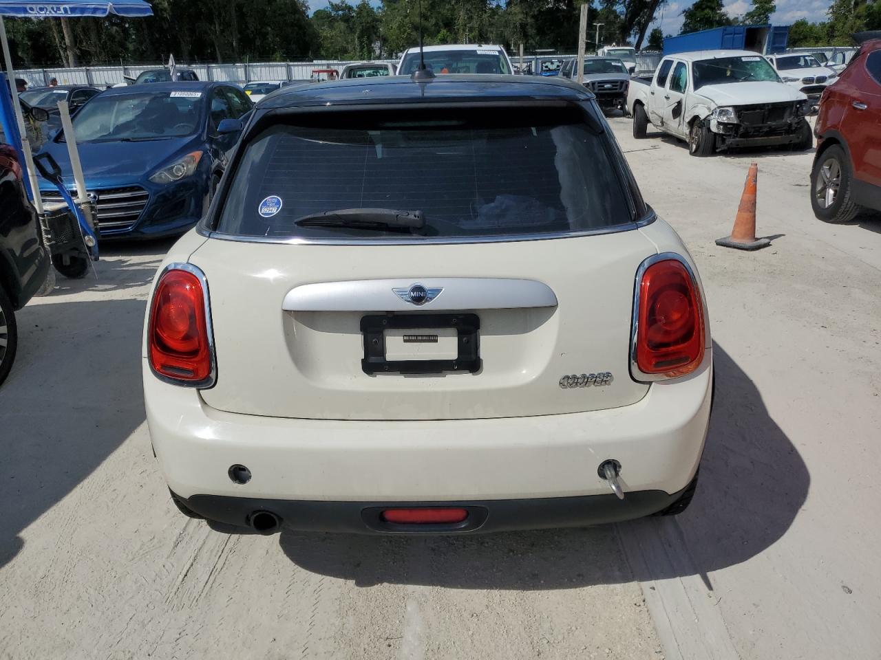 2015 Mini Cooper VIN: WMWXS5C56FT827857 Lot: 80875455