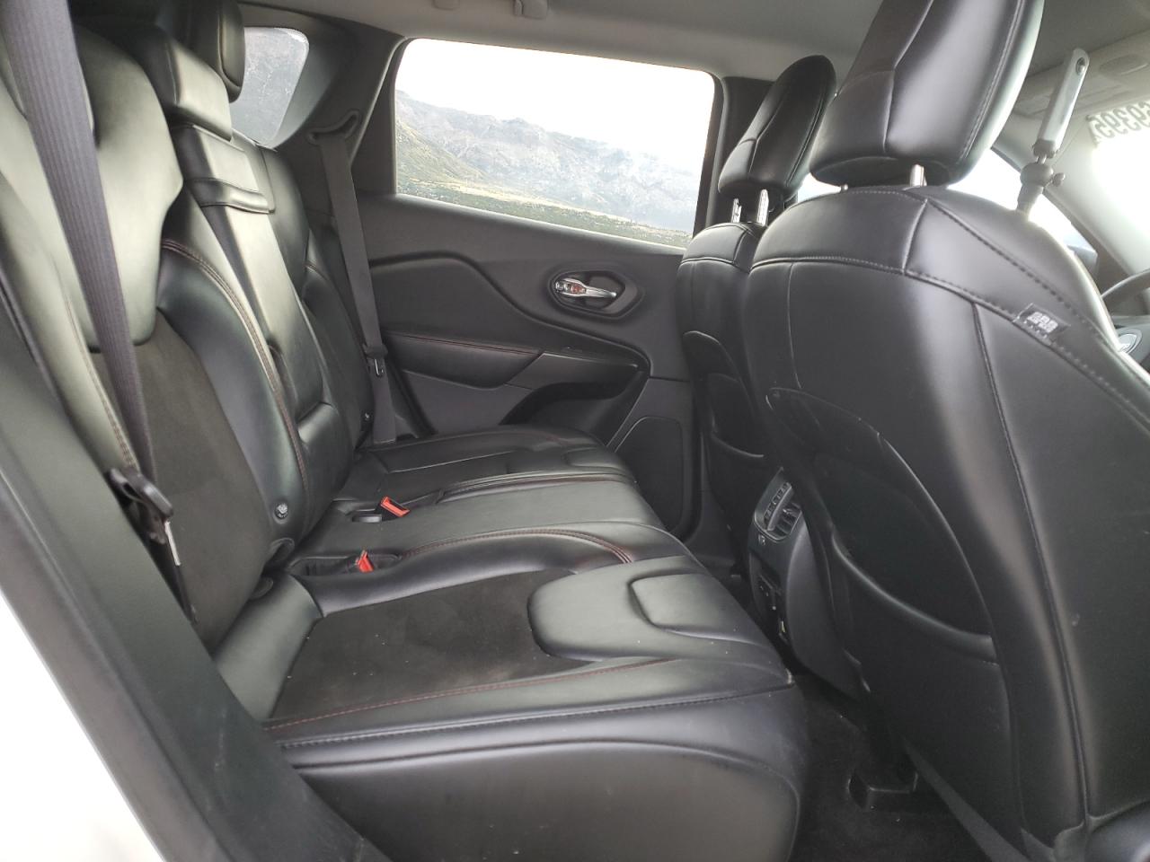 2019 Jeep Cherokee Trailhawk VIN: 1C4PJMBX0KD141160 Lot: 81869395