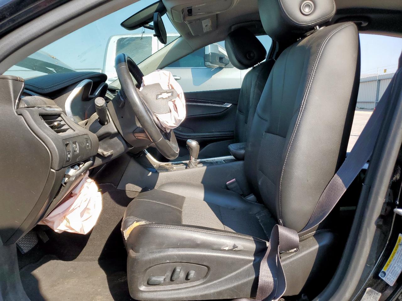 2017 Chevrolet Impala Lt VIN: 1G1105S31HU195595 Lot: 81084325