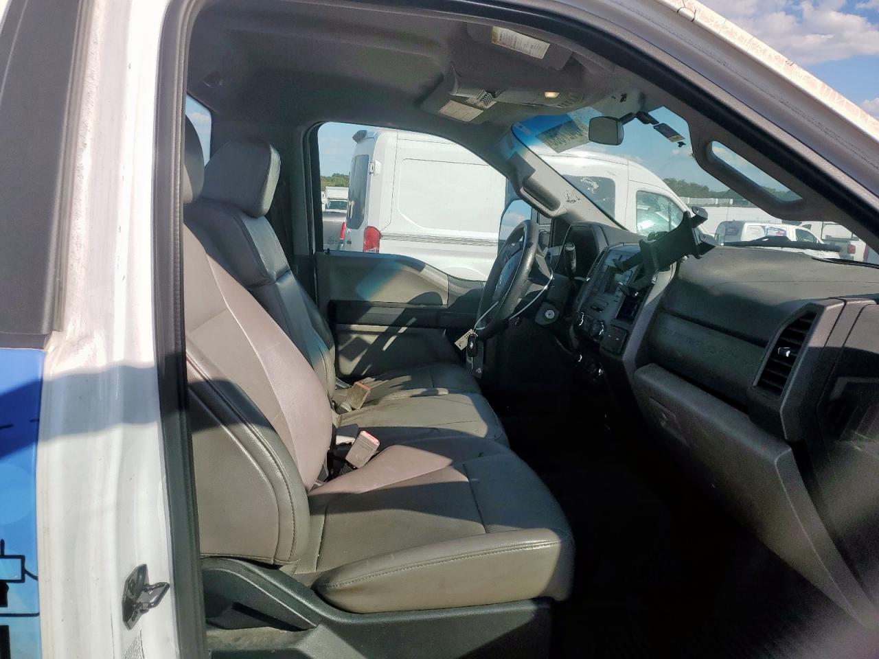 2018 Ford F550 Super Duty VIN: 1FDUF5GY9JEB43005 Lot: 70427555