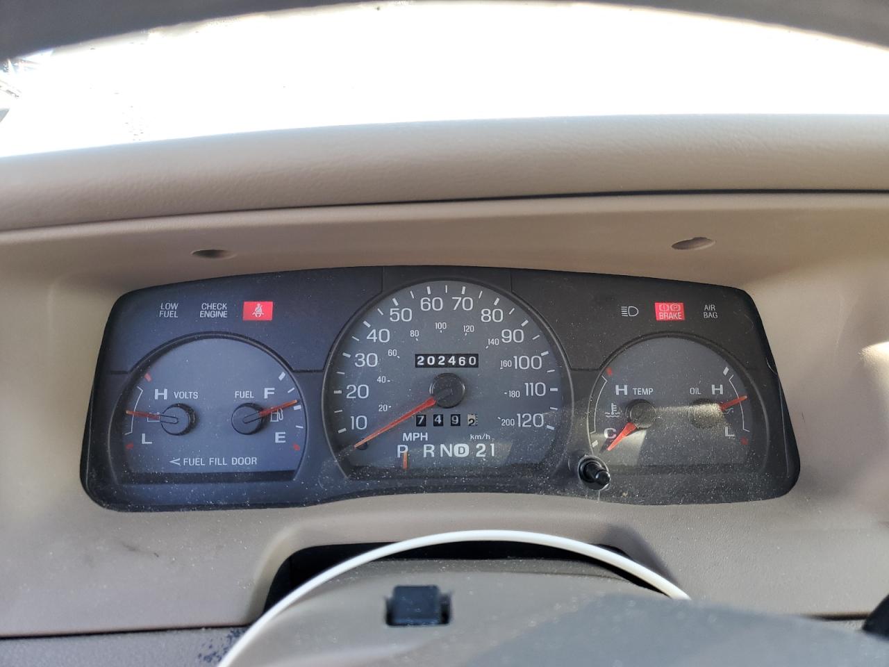 2005 Mercury Grand Marquis Gs VIN: 2MEFM74WX5X656347 Lot: 81745585