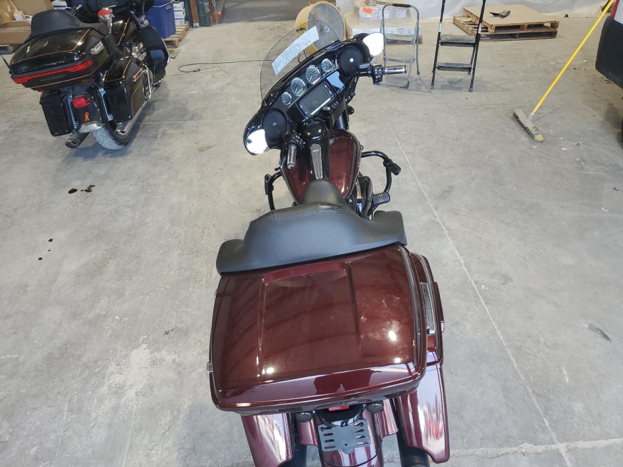 2018 Harley-Davidson Flhxs Street Glide Special VIN: 1HD1KRC18JB652733 Lot: 80452955