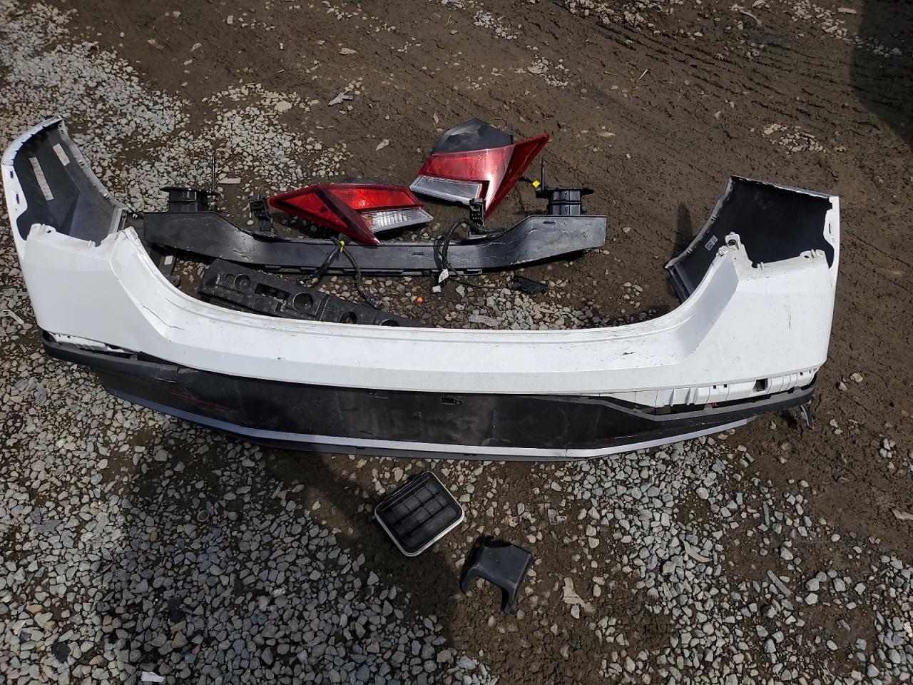 2024 Hyundai Elantra Sel VIN: KMHLM4DG0RU711988 Lot: 81156315