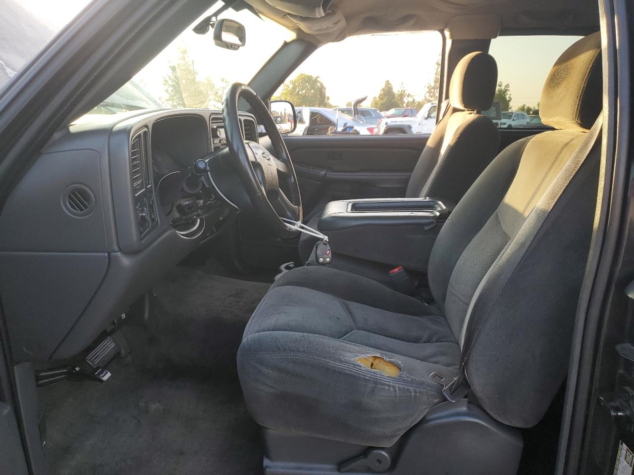 2004 Chevrolet Silverado C1500 VIN: 2GCEC19V941207725 Lot: 81846585