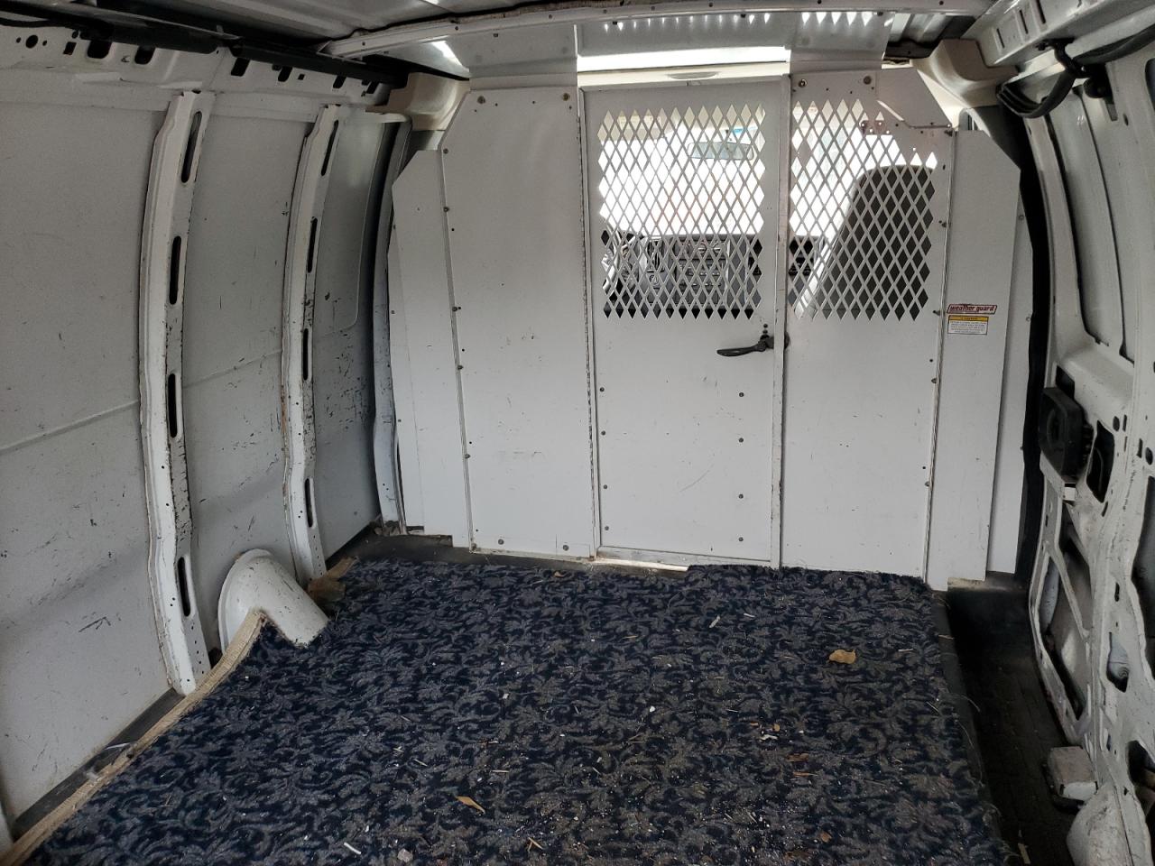 2005 Chevrolet Express G1500 VIN: 1GCFG15X951104148 Lot: 80997545