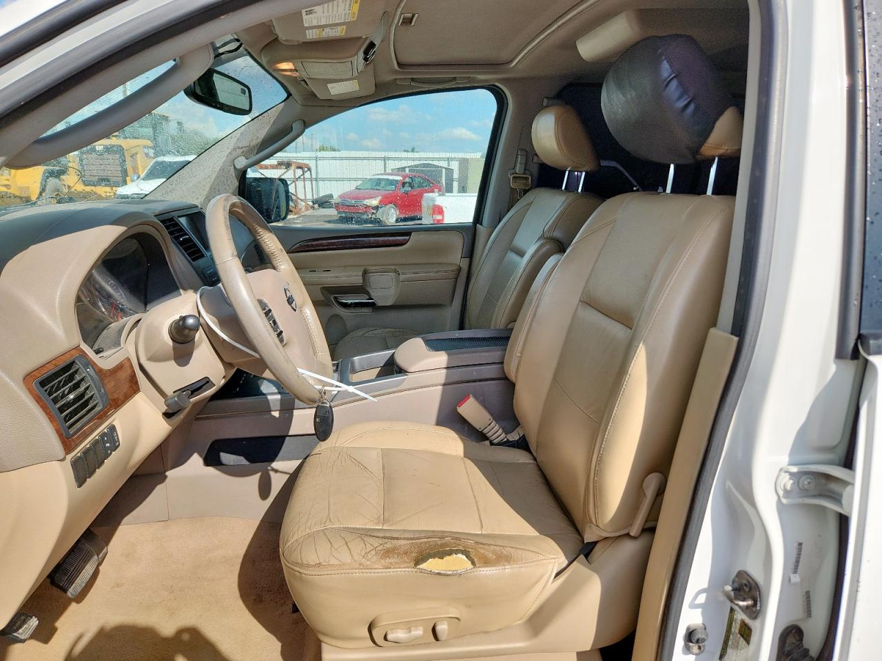2011 Nissan Armada Sv VIN: 5N1BA0NC0BN602598 Lot: 84645725