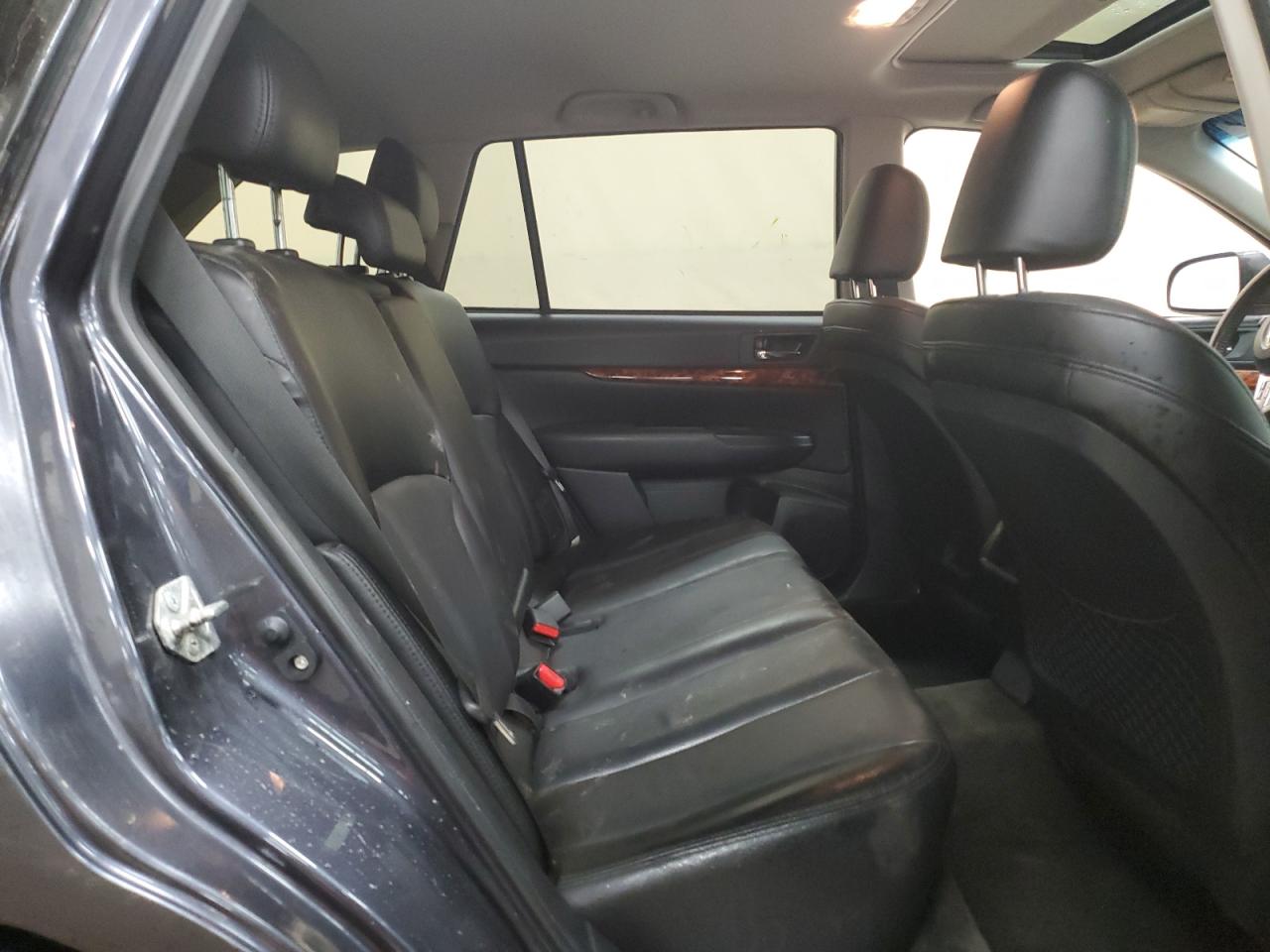 2011 Subaru Outback 2.5I Limited VIN: 4S4BRBKC3B3411505 Lot: 81272205