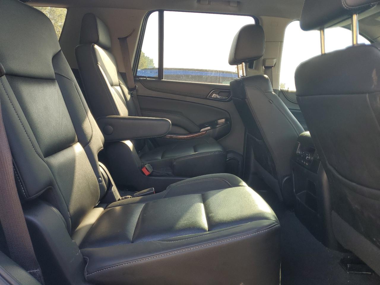 2019 Chevrolet Tahoe K1500 Premier VIN: 1GNSKCKC3KR208326 Lot: 71968655