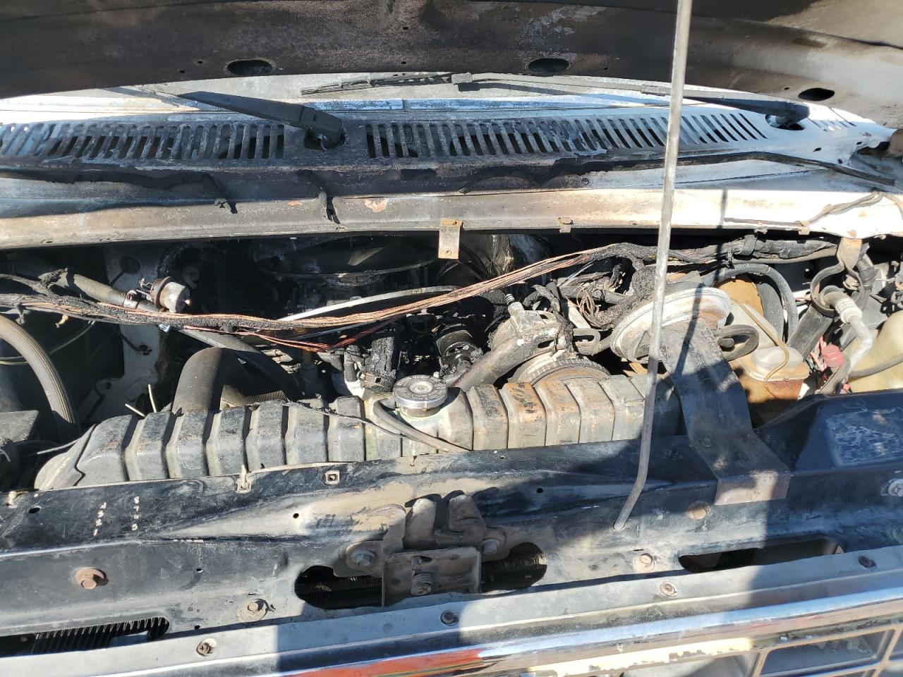 1983 Ford Econoline E350 Cutaway Van VIN: 1FDKE30LXDHB00213 Lot: 81769895