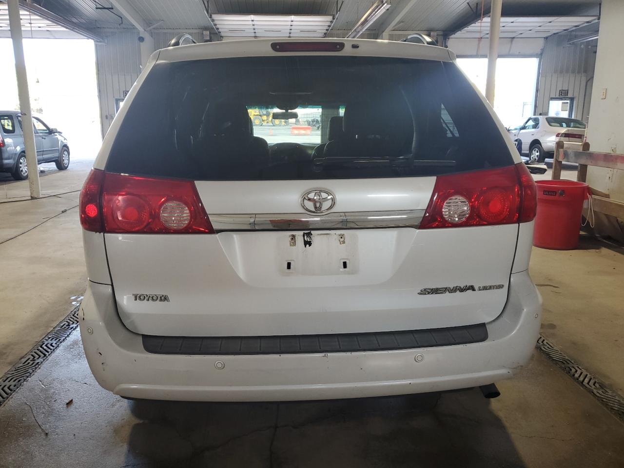 2008 Toyota Sienna Xle VIN: 5TDZK22C88S160415 Lot: 81640795