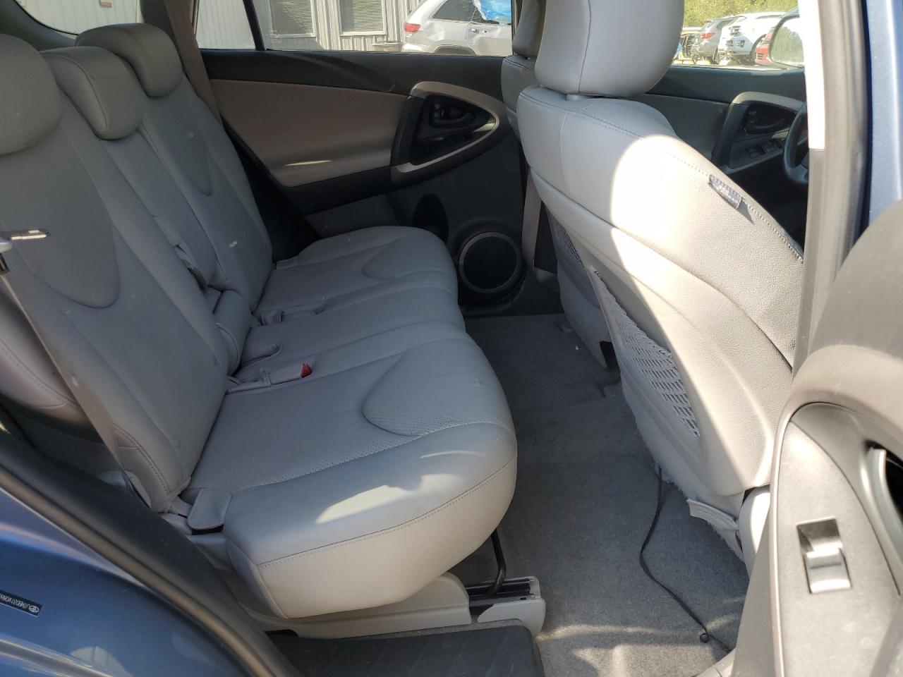 2008 Toyota Rav4 Limited VIN: JTMBD31V086082507 Lot: 81391865