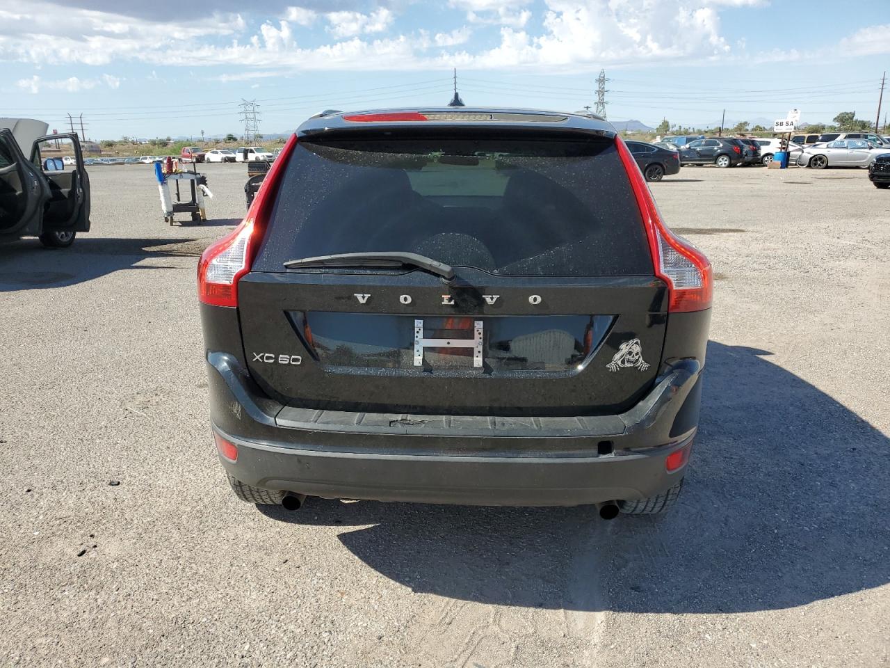2011 Volvo Xc60 3.2 VIN: YV4940DLXB2198221 Lot: 81815025