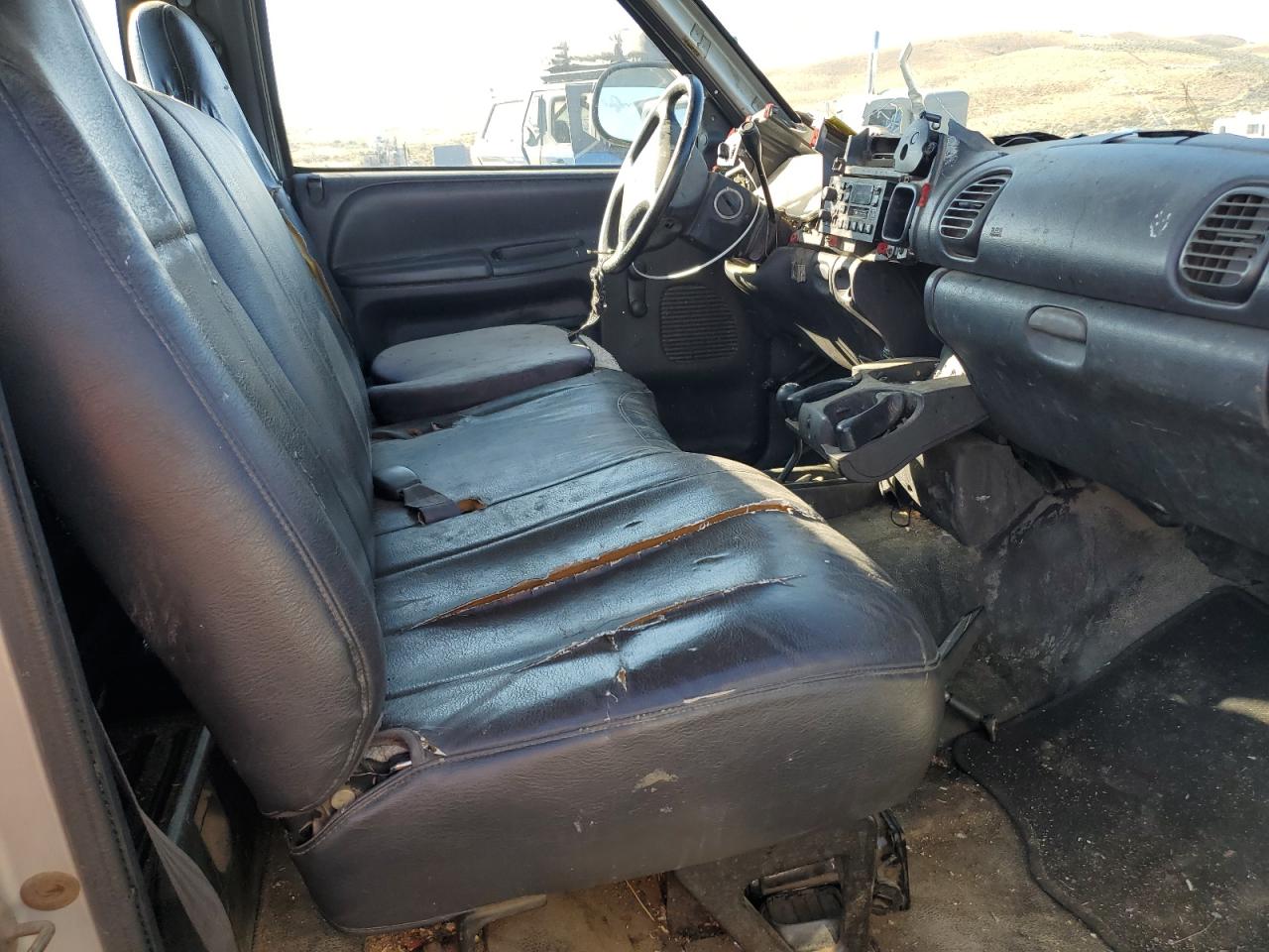 1999 Dodge Ram 2500 VIN: 3B6KF26ZXXM586906 Lot: 71182265