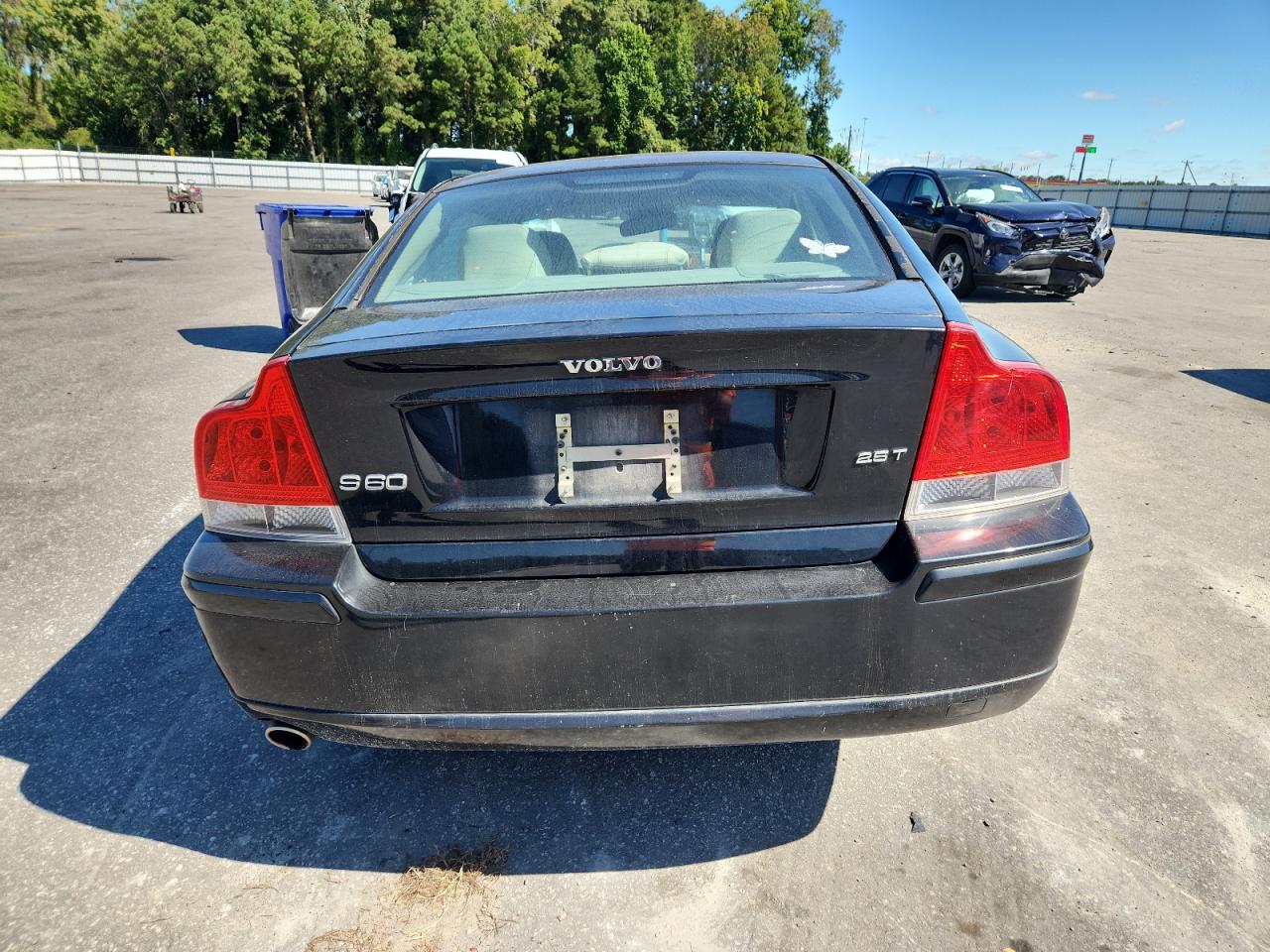 2005 Volvo S60 2.5T VIN: YV1RS592352463663 Lot: 81456755