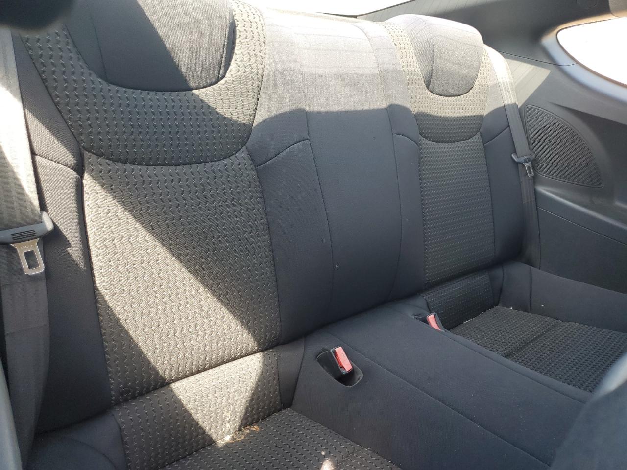 2011 Hyundai Genesis Coupe 2.0T VIN: KMHHT6KD4BU043860 Lot: 71284105