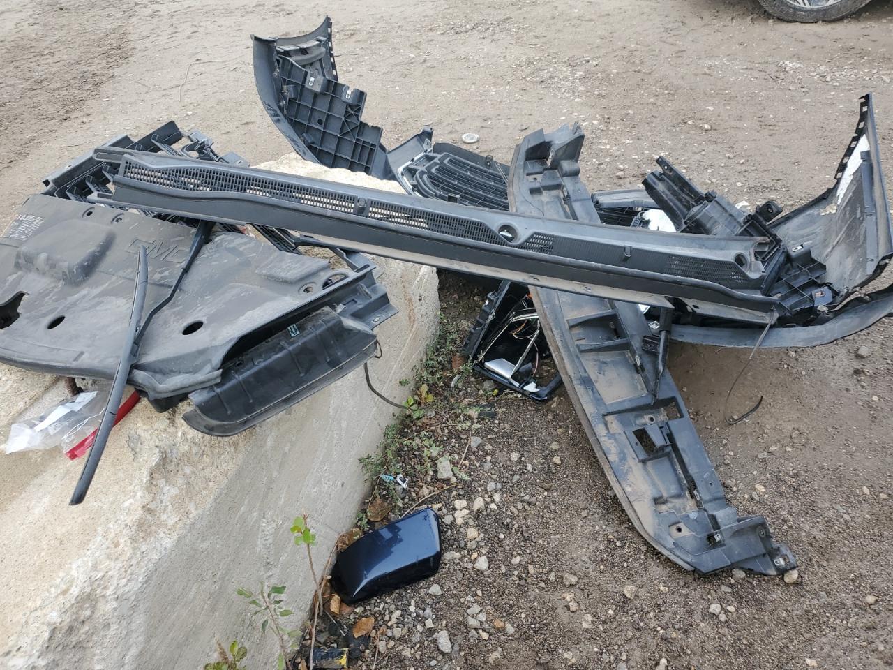 2017 GMC Yukon Sle VIN: 1GKS2AKC7HR314773 Lot: 81242865