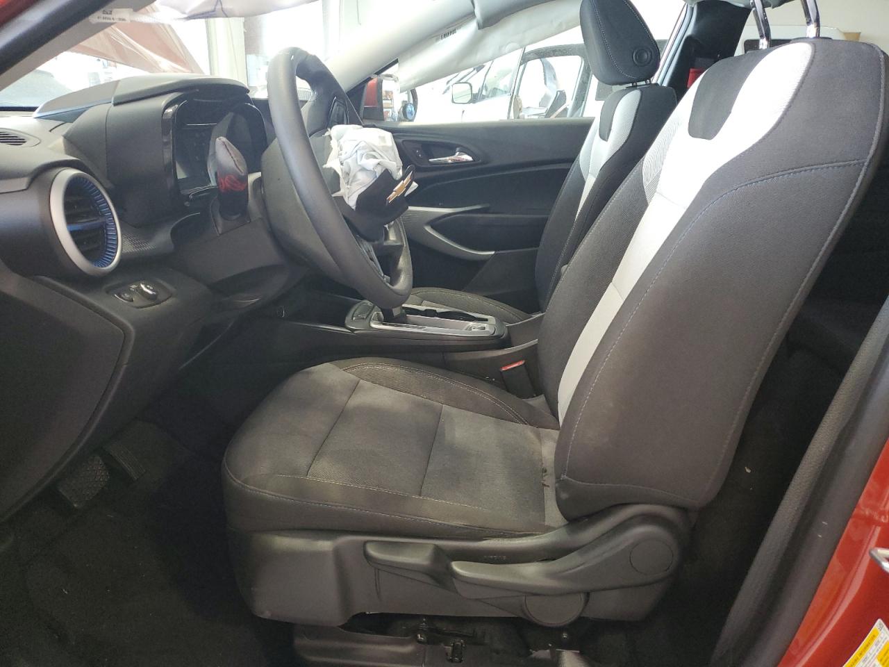 2024 Chevrolet Trax Ls VIN: KL77LFE28RC163829 Lot: 81080605