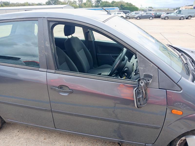 2004 FORD FIESTA FLAME 