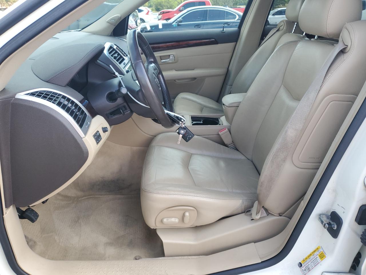 2008 Cadillac Srx VIN: 1GYEE637880188677 Lot: 81292885