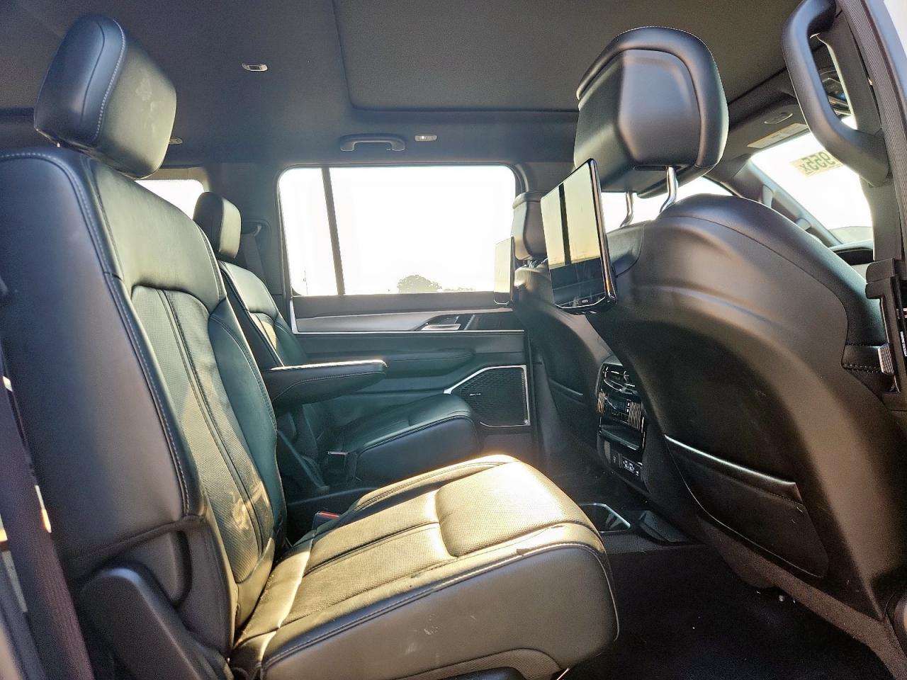 2024 Jeep Wagoneer Series Ii VIN: 1C4SJVBP6RS114132 Lot: 71105955