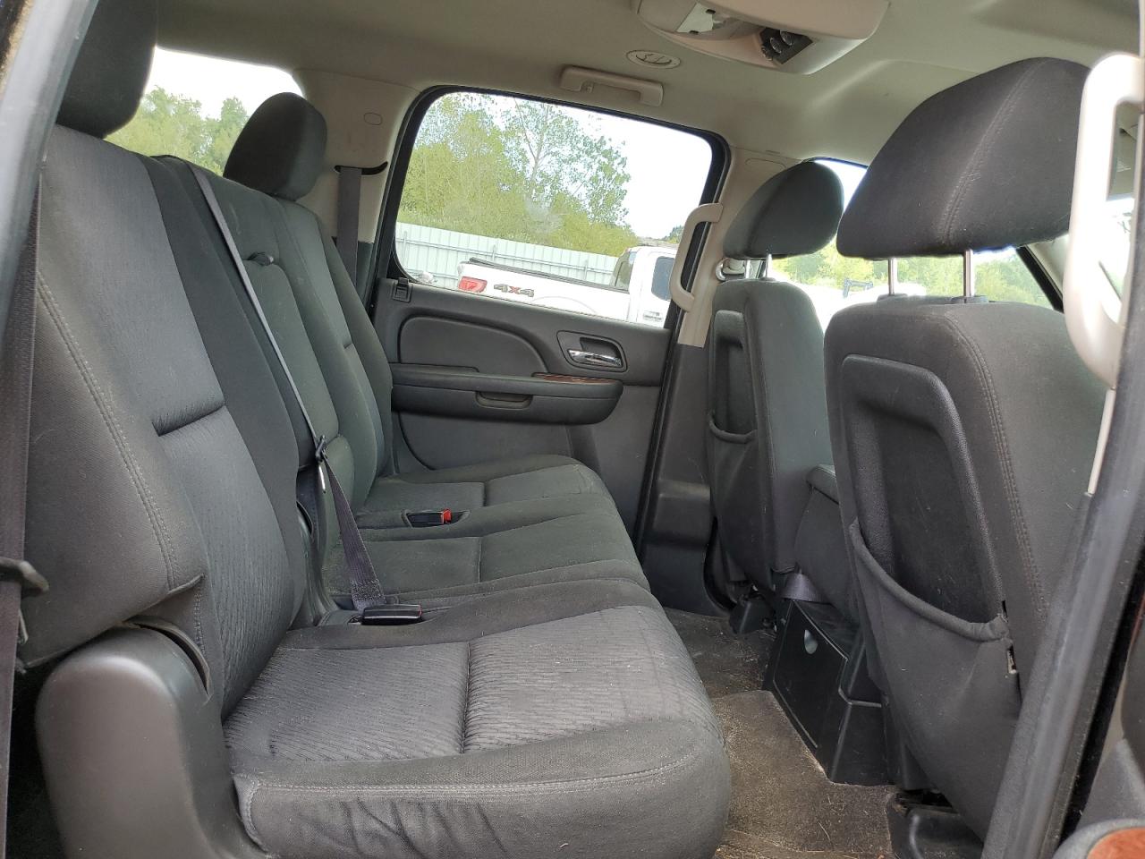 2013 Chevrolet Suburban K1500 Ls VIN: 1GNSKHE77DR110530 Lot: 71466445