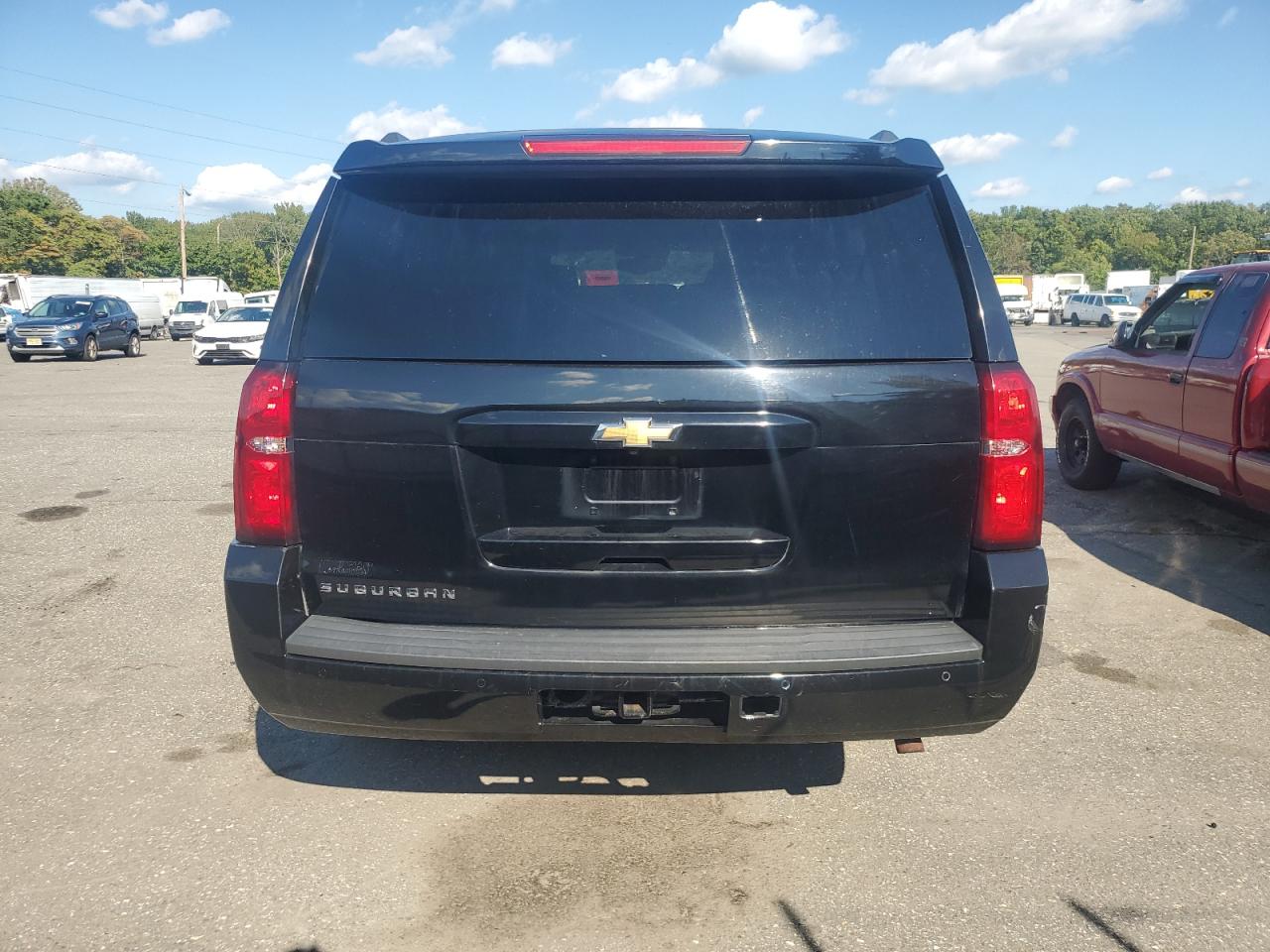 2016 Chevrolet Suburban K1500 Lt VIN: 1GNSKHKC0GR173040 Lot: 81574085