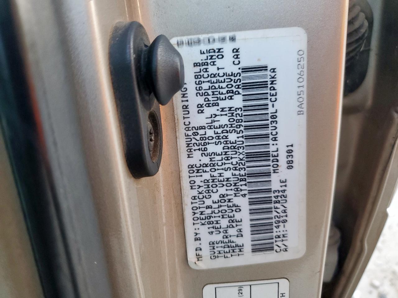 2003 Toyota Camry Le VIN: 4T1BE32KX3U159823 Lot: 80469085