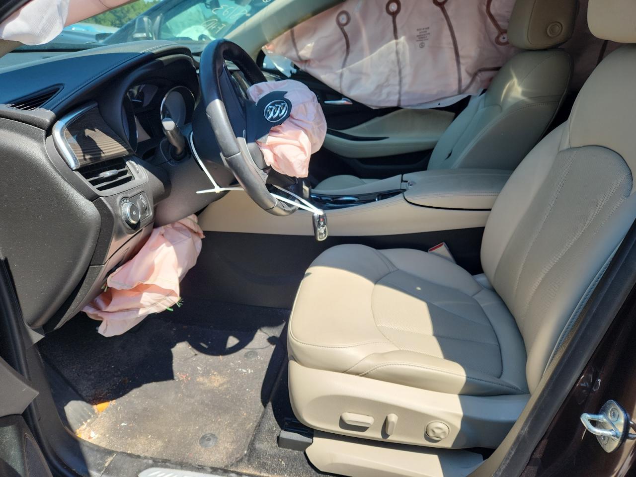 2020 Buick Envision Essence VIN: LRBFXCSA1LD229117 Lot: 70440575
