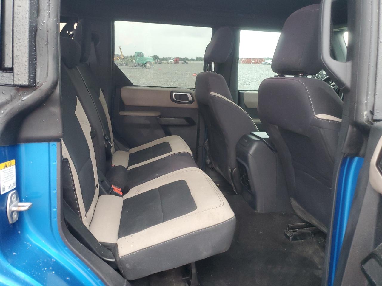 2022 Ford Bronco Base VIN: 1FMDE5DH4NLA76502 Lot: 80162935